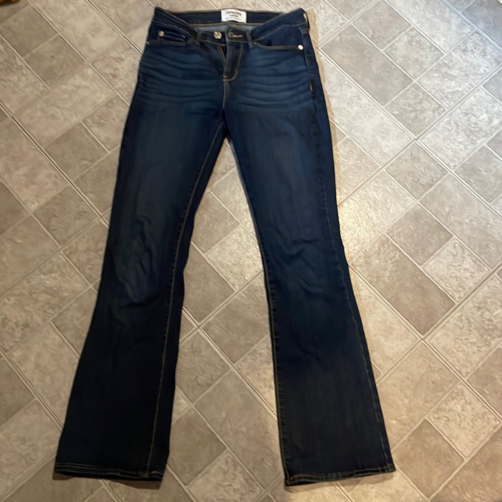 never used, no tag, from levi’s, women, flared, dark blue, no torns/rips, clean